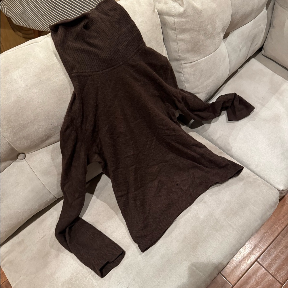 Max Mara Silk And Cashmere Turtleneck for Women Label Size L (has small hole)